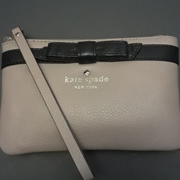 ♤New Kate Spade wristlet♤ - Picture 8 of 8